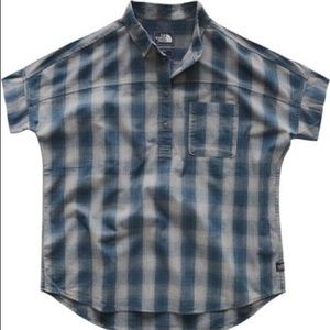 NWT- North Face Tanami Short Sleeve Shirt
